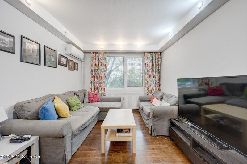 Dristor, apartament 4 camere, foarte spatios