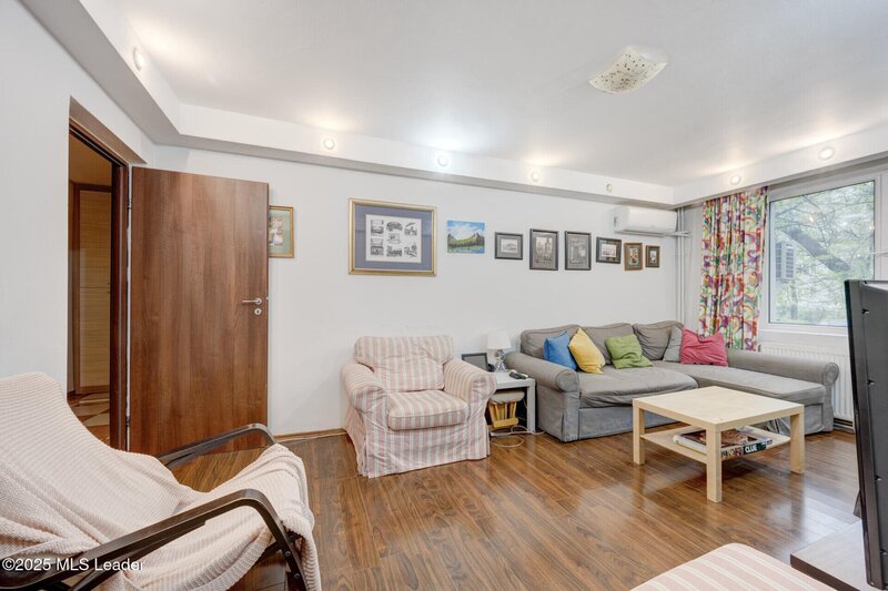 Dristor, apartament 4 camere, foarte spatios