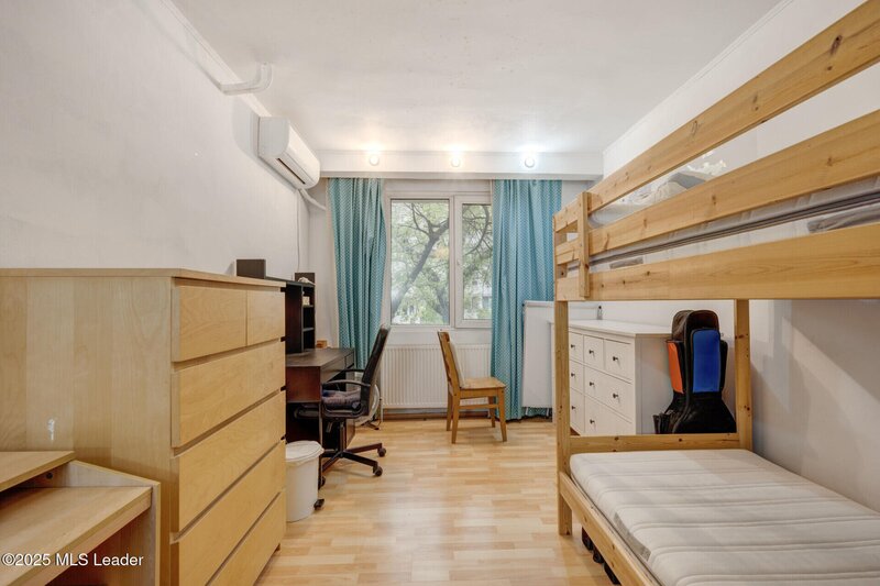 Dristor, apartament 4 camere, foarte spatios